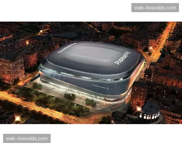 伯纳乌球场新顶棚工程竣工，将于四月初全面投入使用