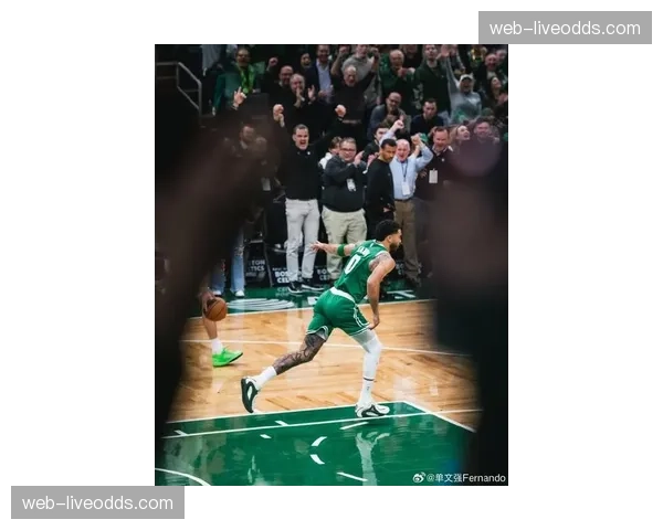 数据解析:本赛季杰森·塔图姆关键时刻得分效率的提升 数据解析:本赛季杰森·塔图姆关键时刻得分效率的提升